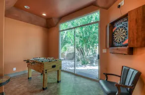 Paradise Valley Estate con piscina, sala de juegos y entretenimiento cercano. - Image 3