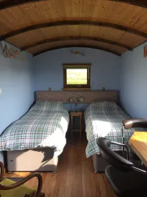 Shepherd's Hut Glamping - Image 5