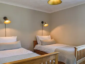 A peaceful farm stay within easy reach of stunning beaches and coastline. - Image 5