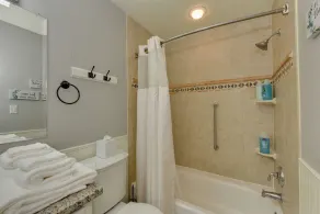 Kingsmill Luxury - Sleeps 6 - Virginia's only AAA Four Diamond Condo Golf Resort - Image 5