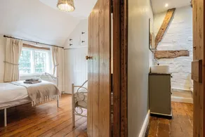 Clifford Chambers Cosy 2 Bedroom Cottage - Image 5
