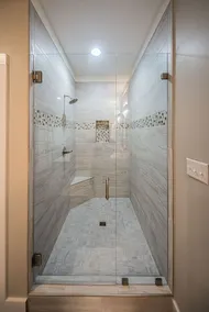 Captains Quarters- located within walking distance to local marina - Image 3
