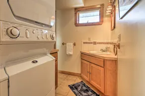 Condo with Hot Tub 5 Mi To Cranmore Mountain - Image 3