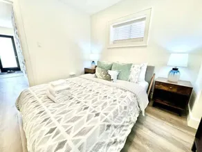 Hills - 4 Rental Suites in 1 - Downtown Meaford - Image 5