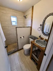 Comfortable cabin with a view - close to Glacier National Park - Image 2