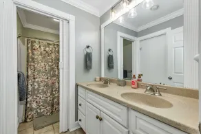 Gilford Perfect Getaway Pool, WIFI & Free Parking - Image 2