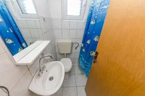 Seafront app with jacuzzi and huge terrace - Image 2