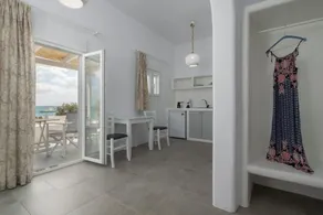 Aqua Bay Beachfront Studios Agia Kyriaki Beach, Milos - Image 4