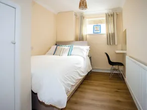 3 bedroom accommodation in Hayling Island - Image 4