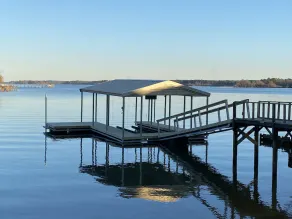 Fantastic get away house on lake - Image 2