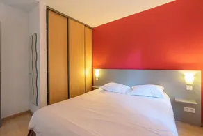 Apartment 'Le Clos Du Champ De L'Amour - Rochefort' with Private Pool, Wi-Fi & AC - Image 4