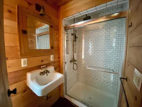 rural, serene + sophisticated space - Image 5