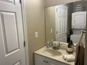 Cozy 3BR Home Steps from Busch Gardens with Private Parking & Spacious Yard - Image 2