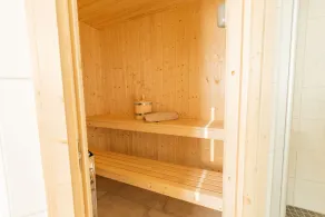Newly built vacation home with many highlights (sauna, fireplace and first lake location) - Image 5