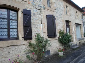 Studio 35 m2 with view of the old mill canal near downtown rue de la gare - Image 3