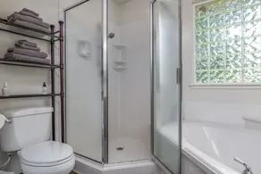 Großes und luxuriöses Haus am See mit 10 Schlafplätzen - Image 4