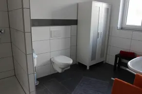 Welcome Spacious apartment for 1-5 people - Image 3