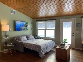 Modern Lakefront Home w/Fireplace near Ski Resort and Notre Dame - Image 5