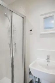 Entire holiday home sleeping 4 people - Image 4
