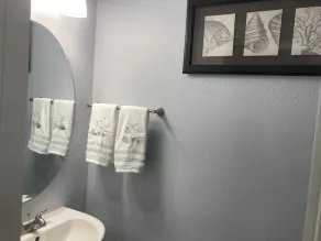 Key West style condo at Purple Parrot Resort-5 min from beach - Image 3