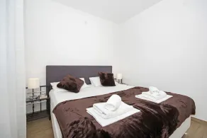 Apartment 46 sqm directly on the sea with heated salt pool and motor boat 115hp - Image 5