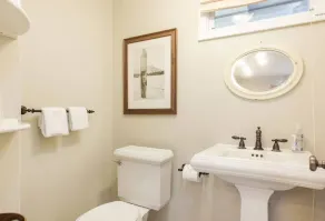Loft In Kailua - Spacious with Parking, Internet and minutes to Kailua Beach! - Image 2