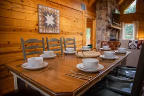Luxe Snowshoe cabin with hot tub & mountain views - Image 3