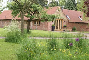 Light and airy stylish barn conversion set in peaceful countryside. - Image 2