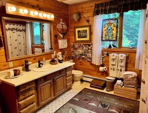 Million Dollar Lake/ Mountain/Fall Foliage Views! Exceptional Lakefront Property - Image 3