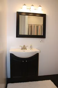 Loguns Landung, Powell Lake, Interior Update im Jahr 2014 - Image 5