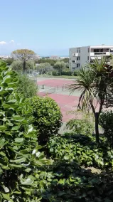Nice studio.  Beautiful location. Near sea Private parking. Swimming pool. Tennis - Image 3
