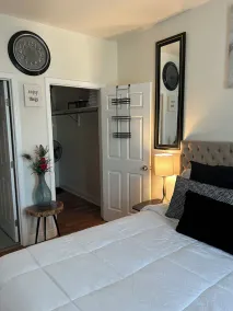 Nice one bedroom apartment for short getaways or temporary housing w/ fast WiFi - Image 4