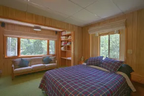 Simple mountain cabin on the banks of the mighty Saint Vrain Creek - Image 4