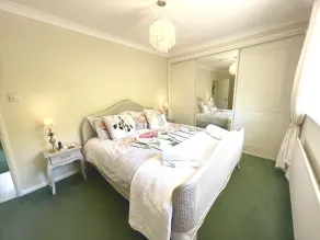 Gorgeous Hillside Hideaway in Gloucestershire - Image 3