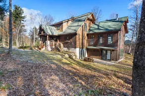 Private Lincoln Log Luxury Lodge in the Adirondacks  - Image 5