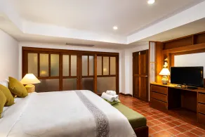 Naiharn beach sands Apartment - Image 5