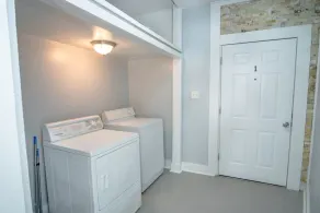 Remodeled Historic 2BR 1BA House Near Downtown - Image 3