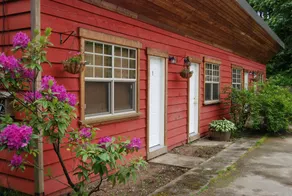 Woodside Inn/ Country Getaway 15 Minutes From Harrison Hot Springs - Image 4
