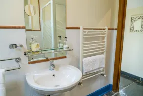 Idyllic Suite at Lower Fields Farm - Image 4