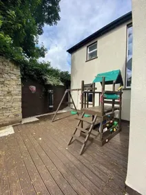 Town villa with charming garden & bbq area - Image 5