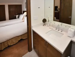 Grand condo Lionshead skis aux pieds avec bain à remous privé et meilleures vues sur la pente de Vail - Image 2