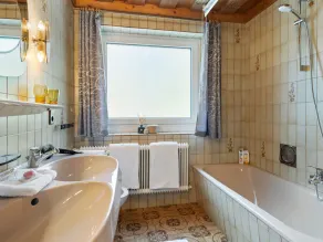 Cosy Apartment in Muhlbach With Balcony - Image 3