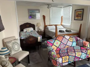 Privat ovenpå lejlighed med private trapper, der er nyrenoveret. - Image 3