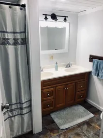 Come enjoy our quaint home across the street from the lake - Image 2