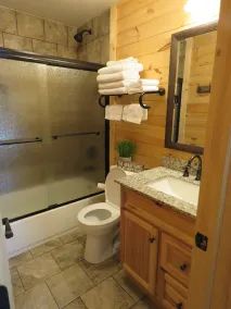 A WELL-APPOINTED CABIN, RURAL RELAXATION, FIREPIT! - Image 3