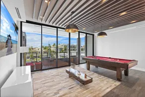Boardwalk Mansion Lauderdale Villa: Private Pool, Hot Tub, Mini-Golf & Guest House - Image 3