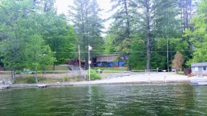 # 6 Lakeview @ Birchwood Cottages am Loon Lake. Familienfreundliche Waterfront - Image 2