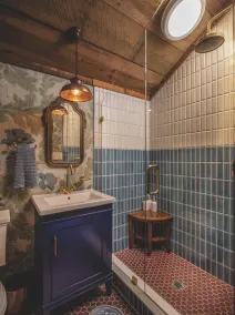 1800s Charm with Modern Perks - Image 5
