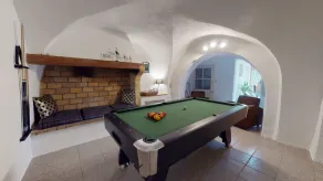 Room with private access to Pool-Jacuzzi, Sauna, Billiards tables - Image 4