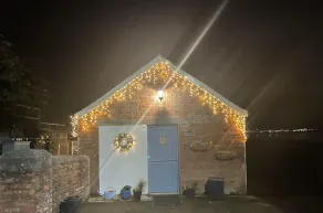 Stay beside the  sea - Coastguard Boathouse - self contained cottage. - Image 5